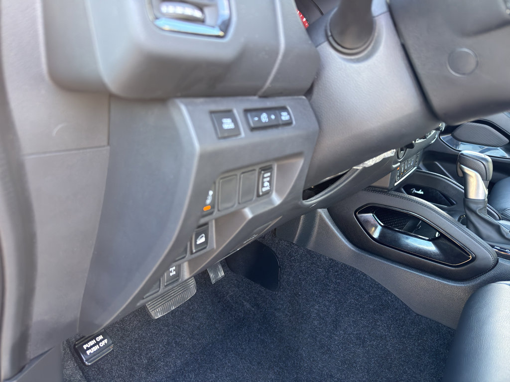 Certified 2022 Nissan Frontier PRO-4X w/ Pro-4X Premium Package image 14