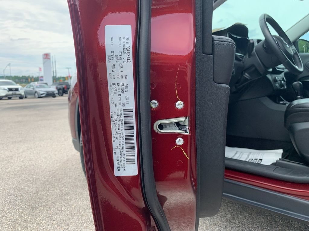 Used 2019 Jeep Cherokee Latitude Plus AWD/4WD image 33