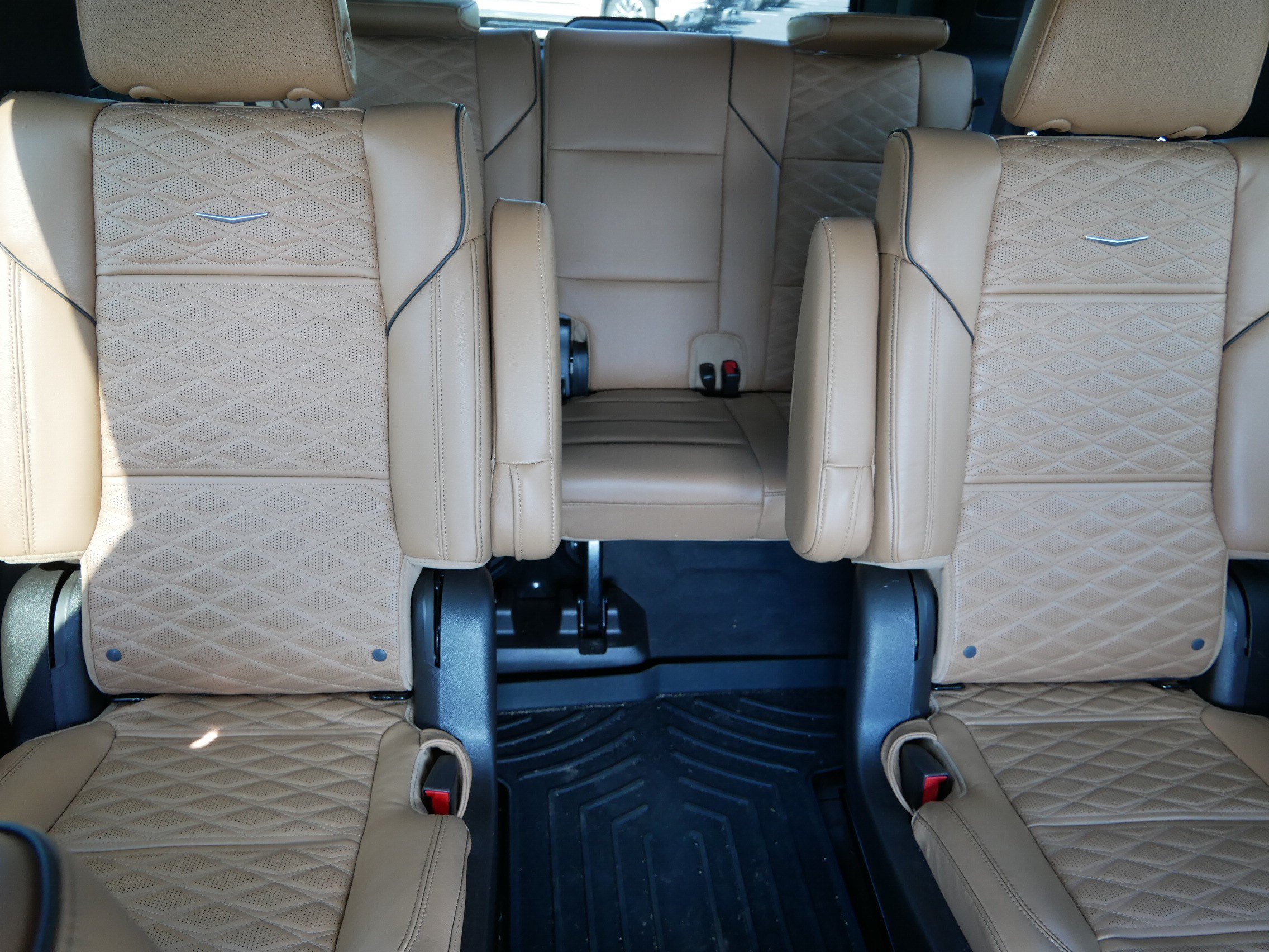 Used 2023 Cadillac Escalade Sport AWD/4WD image 12