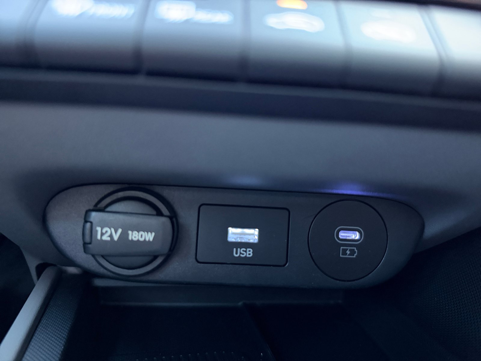 Certified 2025 Hyundai Elantra Sport FWD image 32