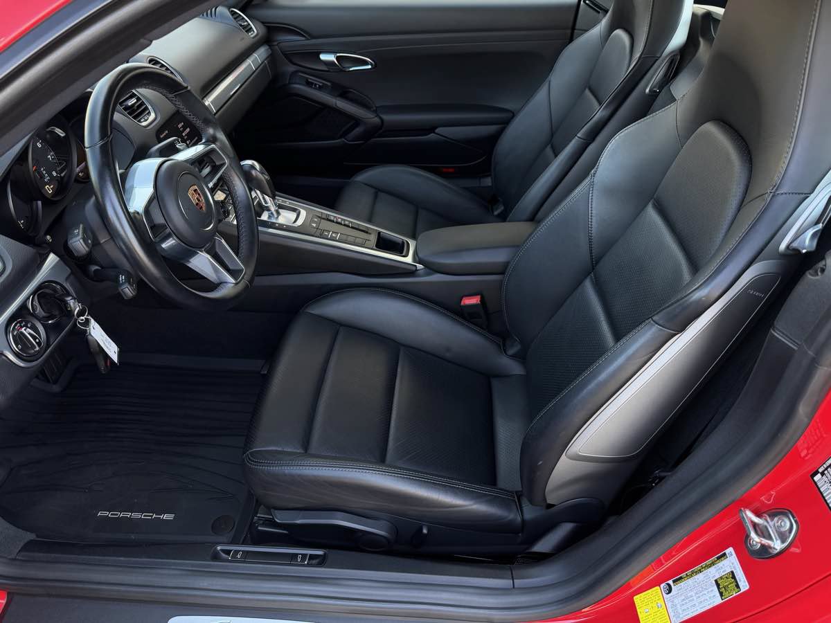 Used 2019 Porsche 718 Cayman RWD image 14