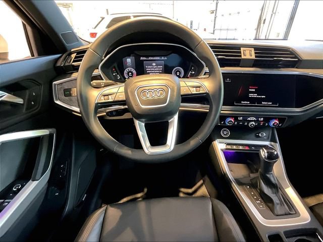 Used 2025 Audi Q3 2.0T Premium Plus w/ Premium Plus Package AWD/4WD image 13