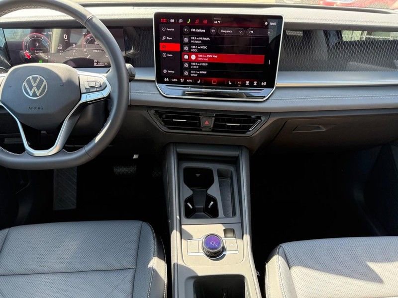 New 2026 Volkswagen Tiguan SE AWD/4WD image 6