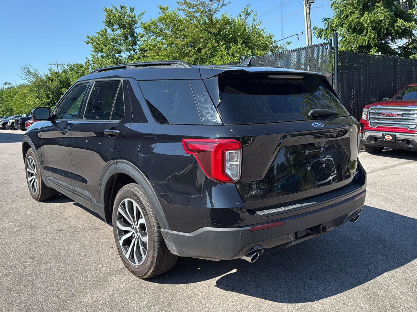 Used 2022 Ford Explorer ST-Line w/ Class IV Trailer Tow Package AWD/4WD image 5