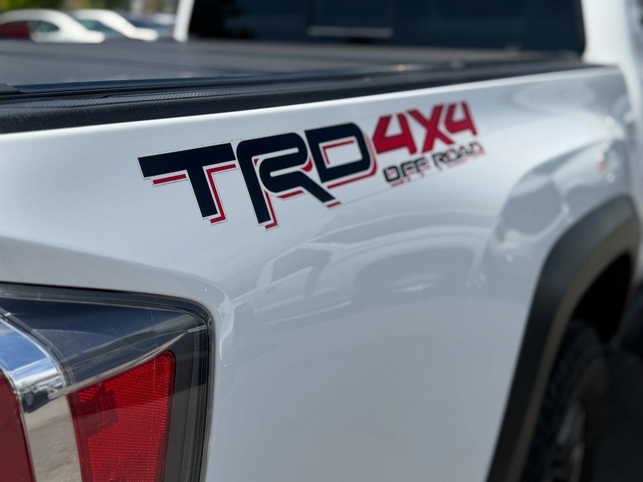 Used 2020 Toyota Tacoma TRD Off-Road w/ Technology Package AWD/4WD image 57