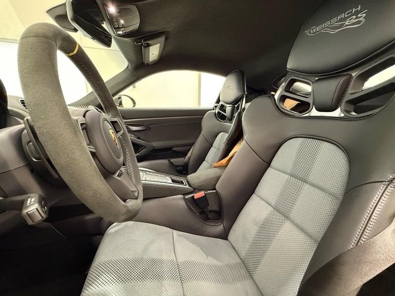 Certified 2024 Porsche 718 Cayman GT4 RS RWD image 5