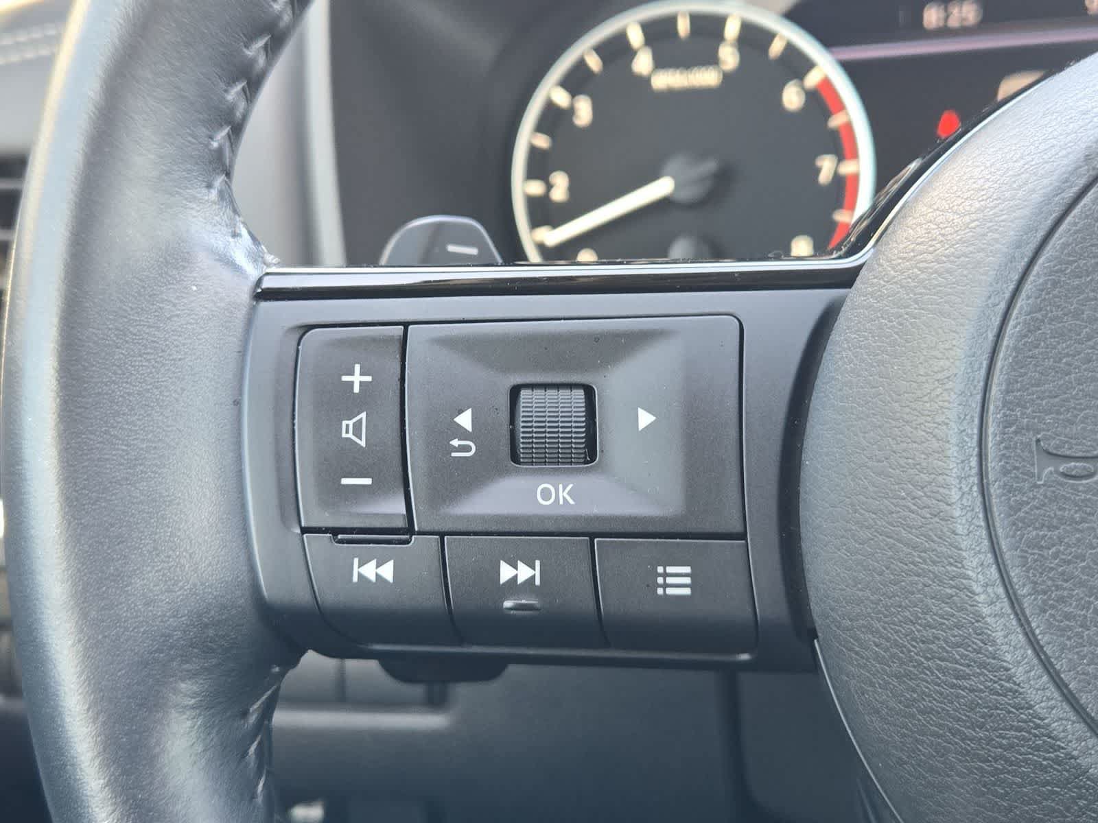 Used 2023 Nissan Rogue SL w/ SL Premium Package FWD image 24