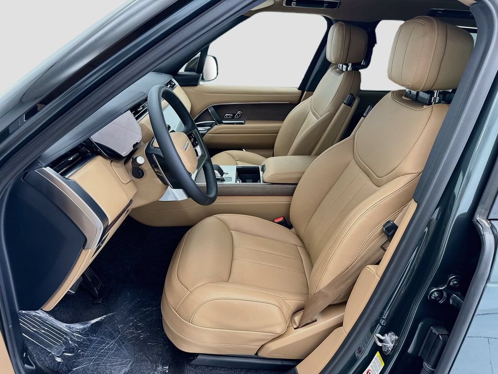 New 2026 Land Rover Range Rover Long Wheelbase SE AWD/4WD image 18