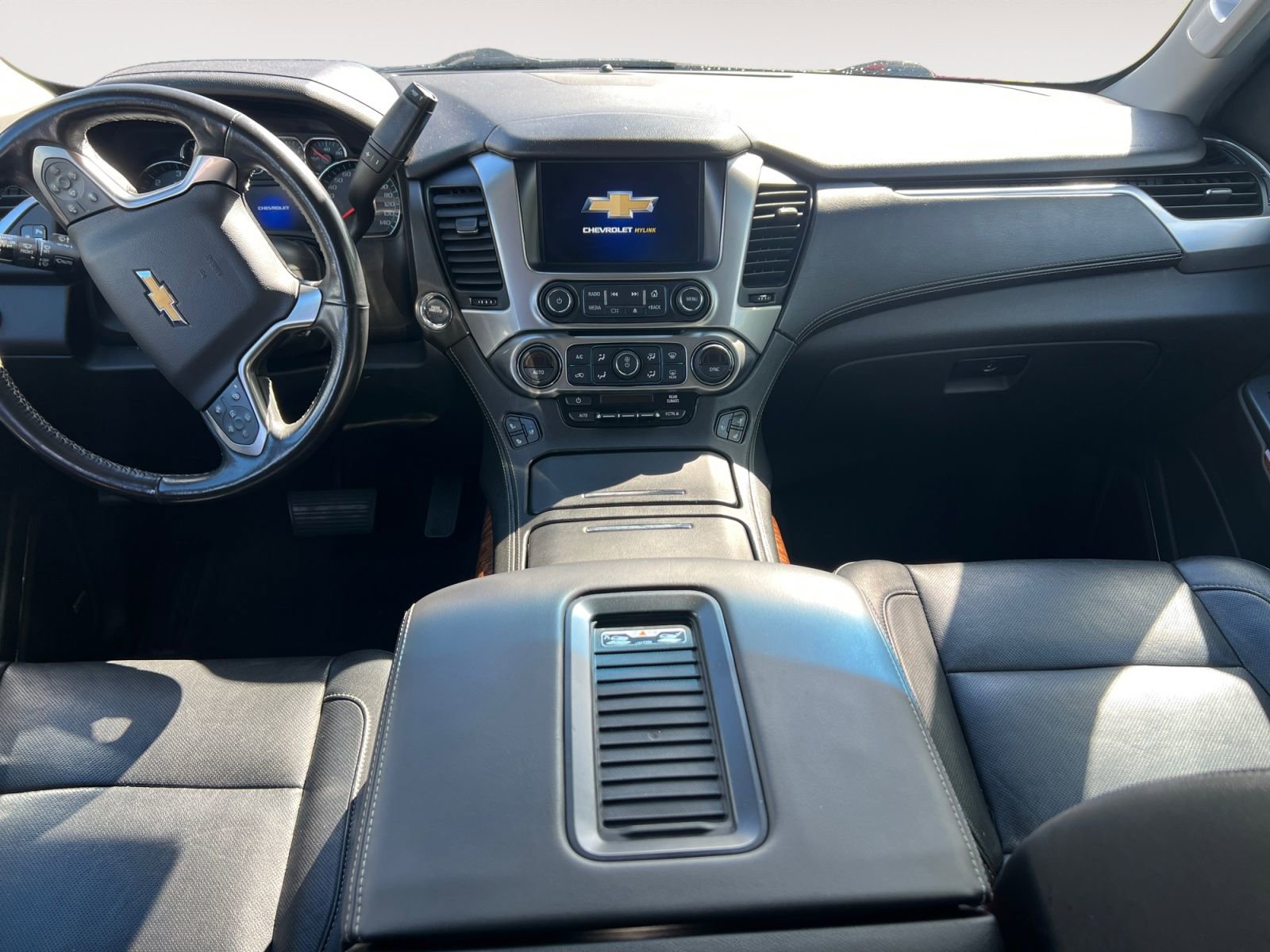 Used 2020 Chevrolet Suburban Premier image 10