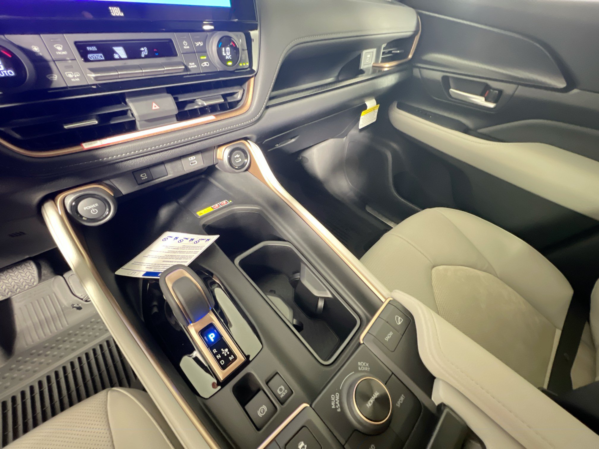New 2026 Toyota Grand Highlander AWD Hybrid image 25