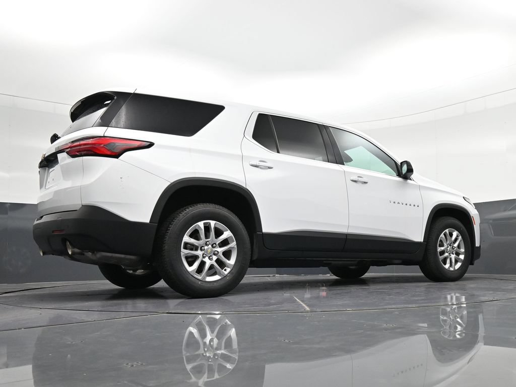 Used 2023 Chevrolet Traverse LS FWD image 27