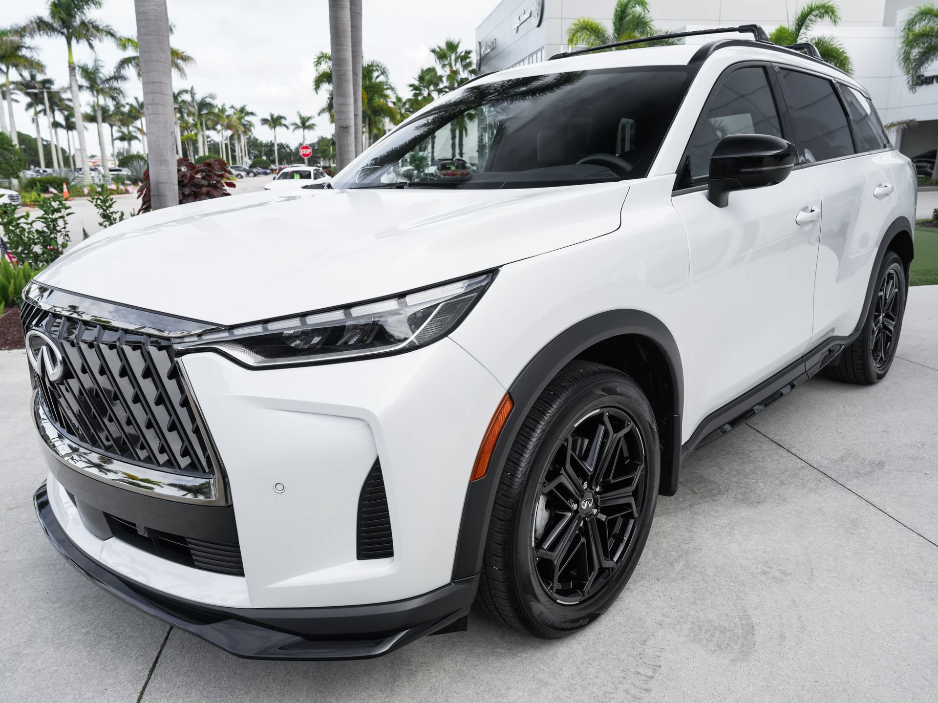 Certified 2026 INFINITI QX60 Sport w/ Dark Cargo Package AWD/4WD image 6