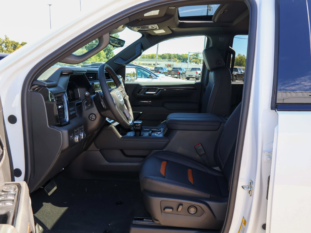 New 2026 GMC Sierra 1500 AT4 w/ AT4 Premium Package AWD/4WD image 6