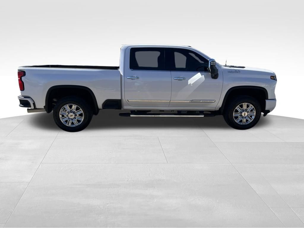 Used 2024 Chevrolet Silverado 2500 High Country w/ High Country Premium Package AWD/4WD image 7