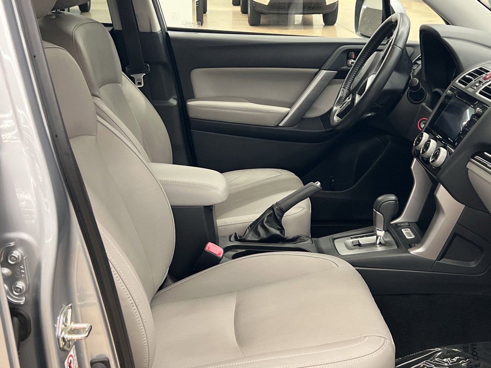 Used 2018 Subaru Forester 2.5i Limited w/ Popular Package #2 image 26