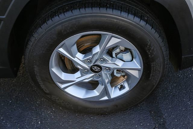 Used 2023 Nissan Rogue SV image 12