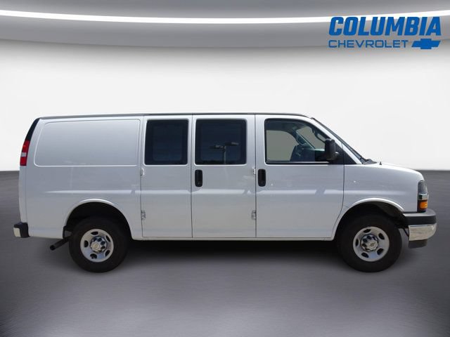 Used 2024 Chevrolet Express 2500 w/ Driver Convenience Package RWD image 2