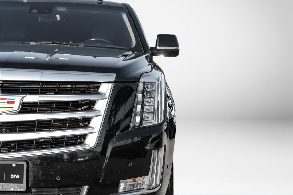 Used 2018 Cadillac Escalade Luxury RWD image 47