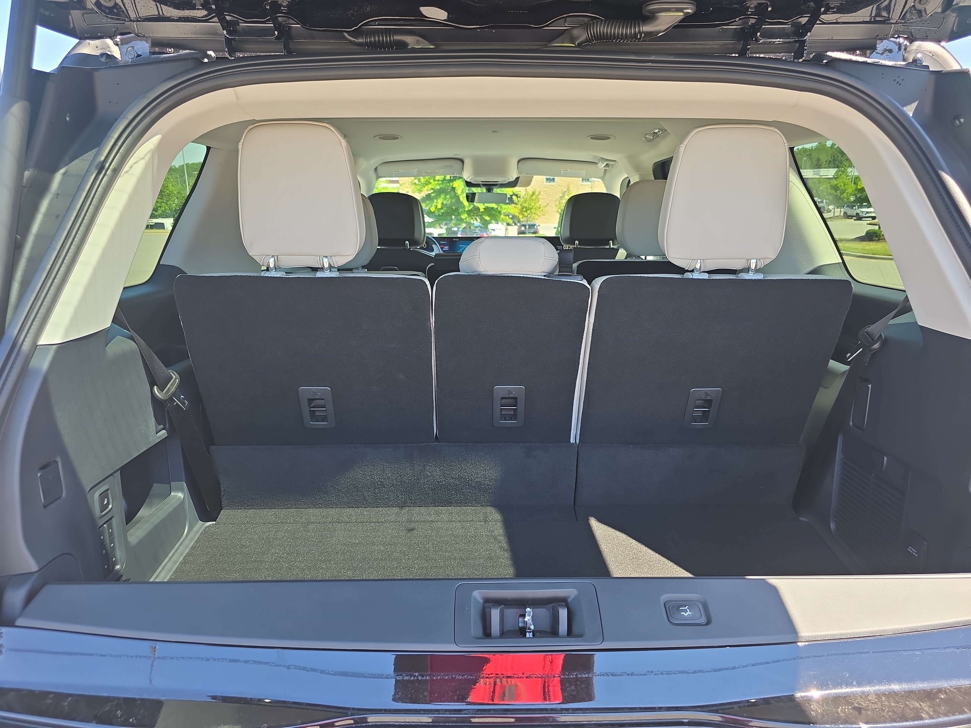 New 2026 Lincoln Navigator Premiere AWD/4WD image 12