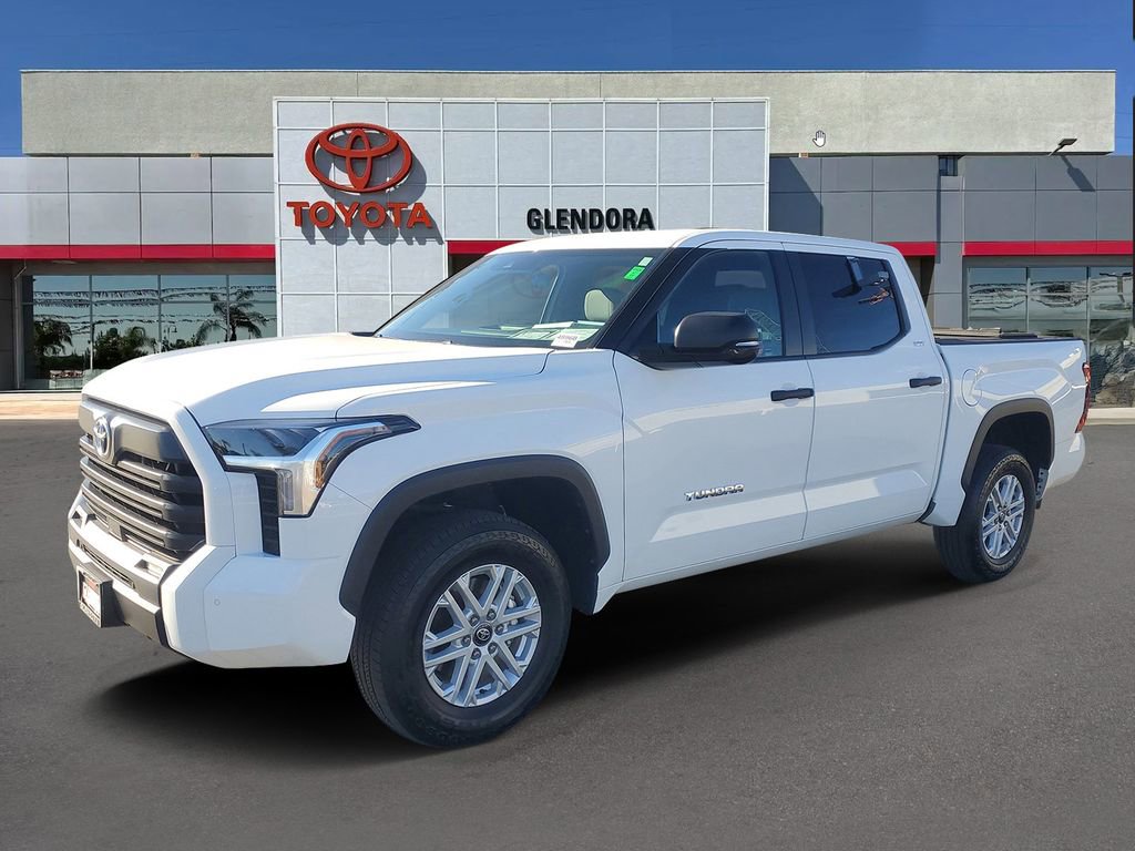 Used 2025 Toyota Tundra SR5 w/ SR5 Convenience Package image 7