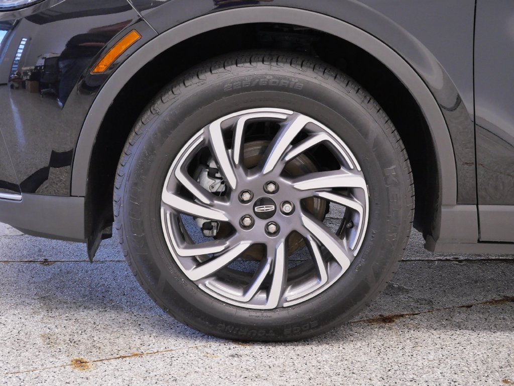 Used 2024 Lincoln Corsair AWD w/ Equipment Group 101A image 12