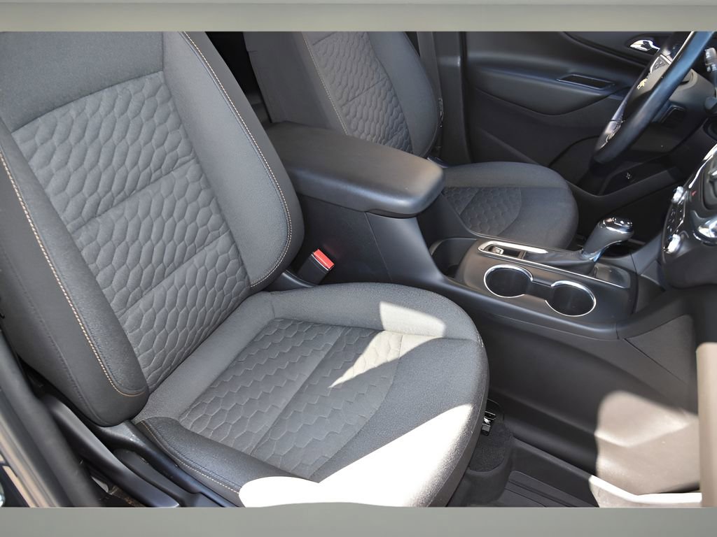 Used 2020 Chevrolet Equinox LT w/ Driver Convenience Package image 29