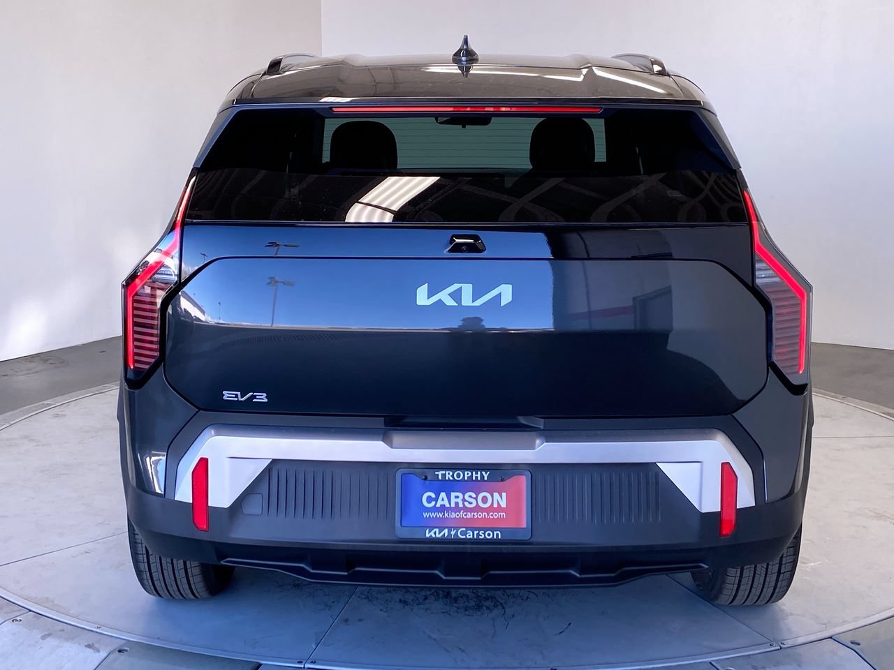 New 2027 Kia EV3 Wind FWD image 4