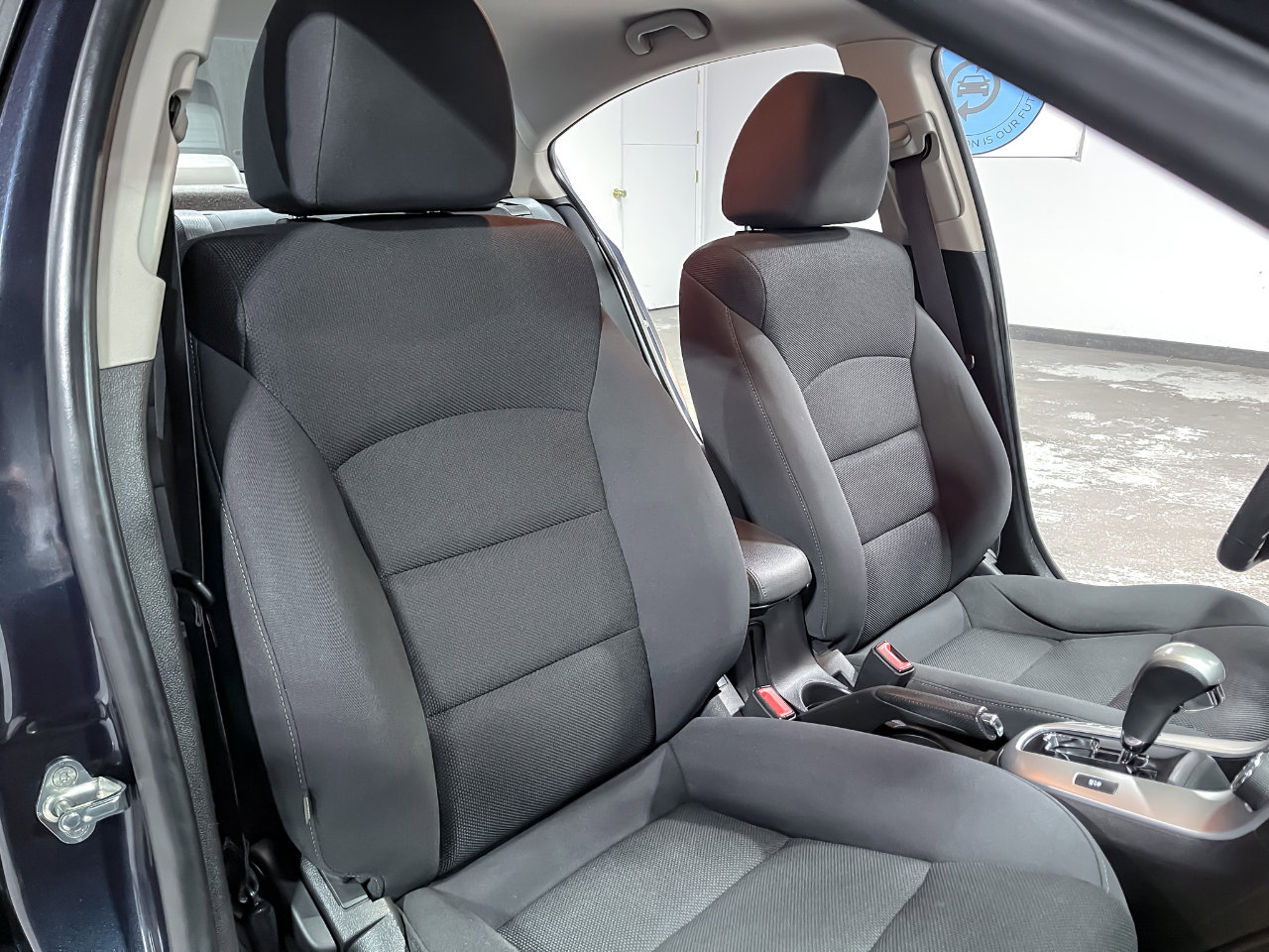 Used 2016 Chevrolet Cruze LT image 16