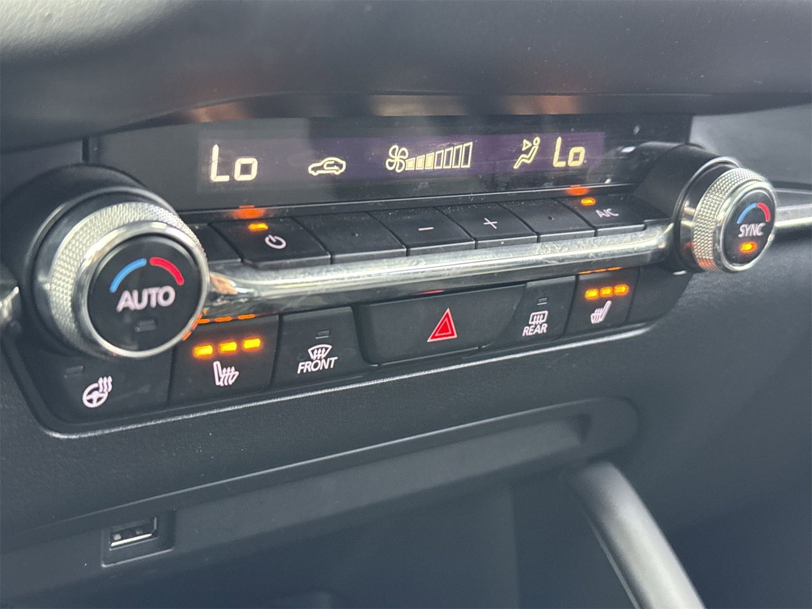 Used 2021 MAZDA MAZDA3 2.5 Turbo Sedan w/Premium Plus image 30