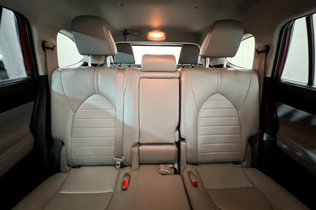 Used 2023 Toyota Highlander XLE image 26