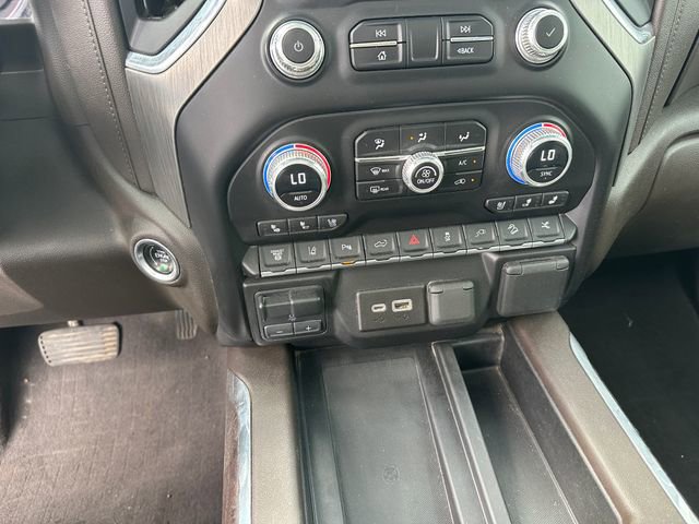 Used 2023 GMC Sierra 3500 Denali w/ Denali Ultimate Package image 19