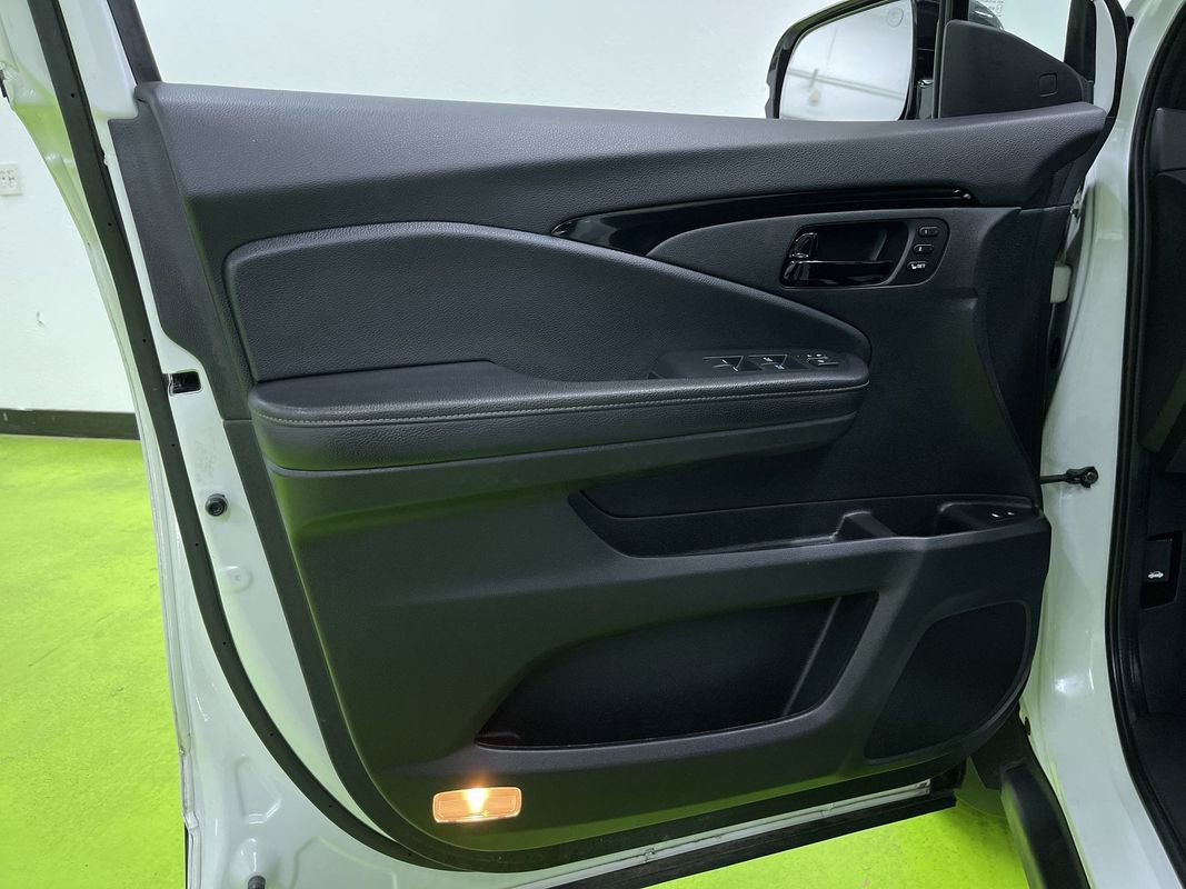 Used 2022 Honda Passport Elite image 16