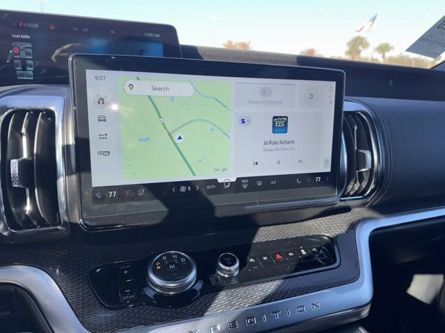 Used 2025 Ford Expedition Platinum w/ Stealth Performance Package image 12