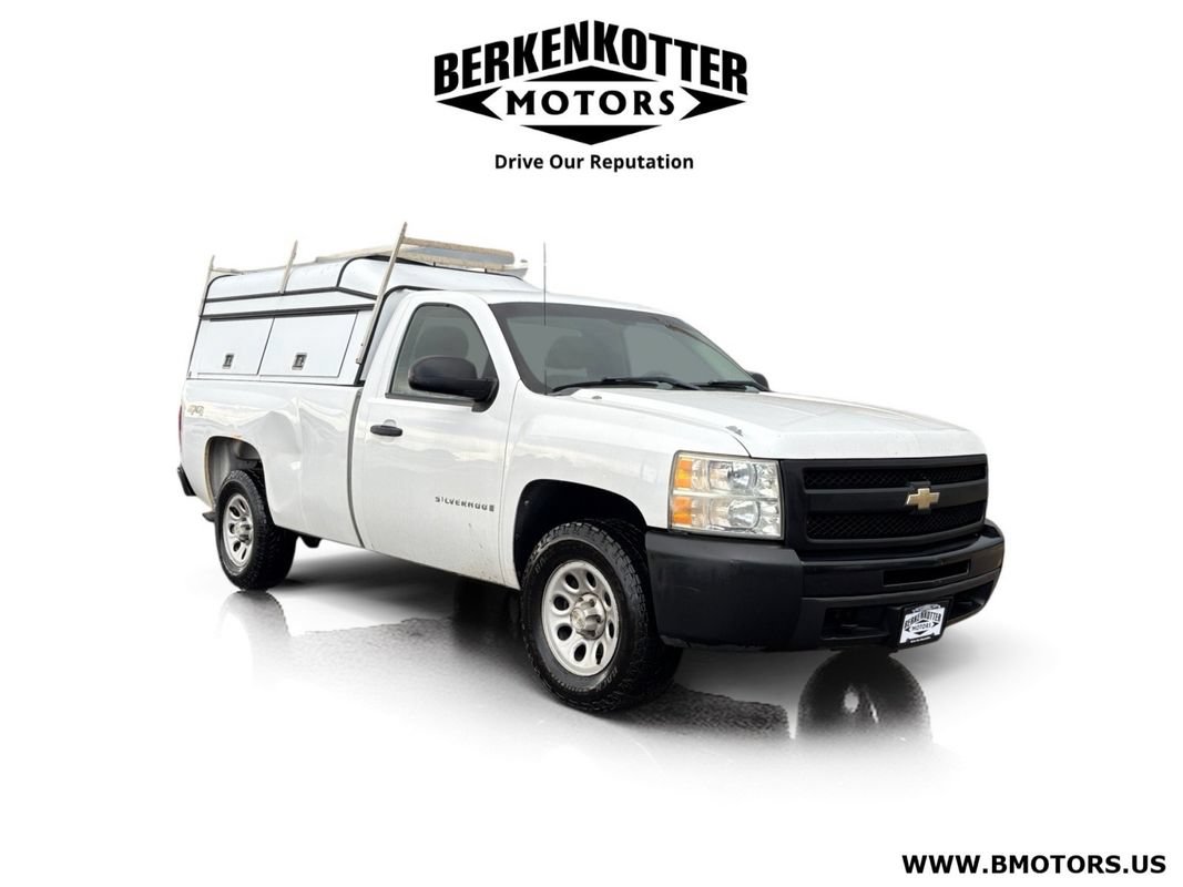 Used 2009 Chevrolet Silverado 1500 W/T AWD/4WD image 1