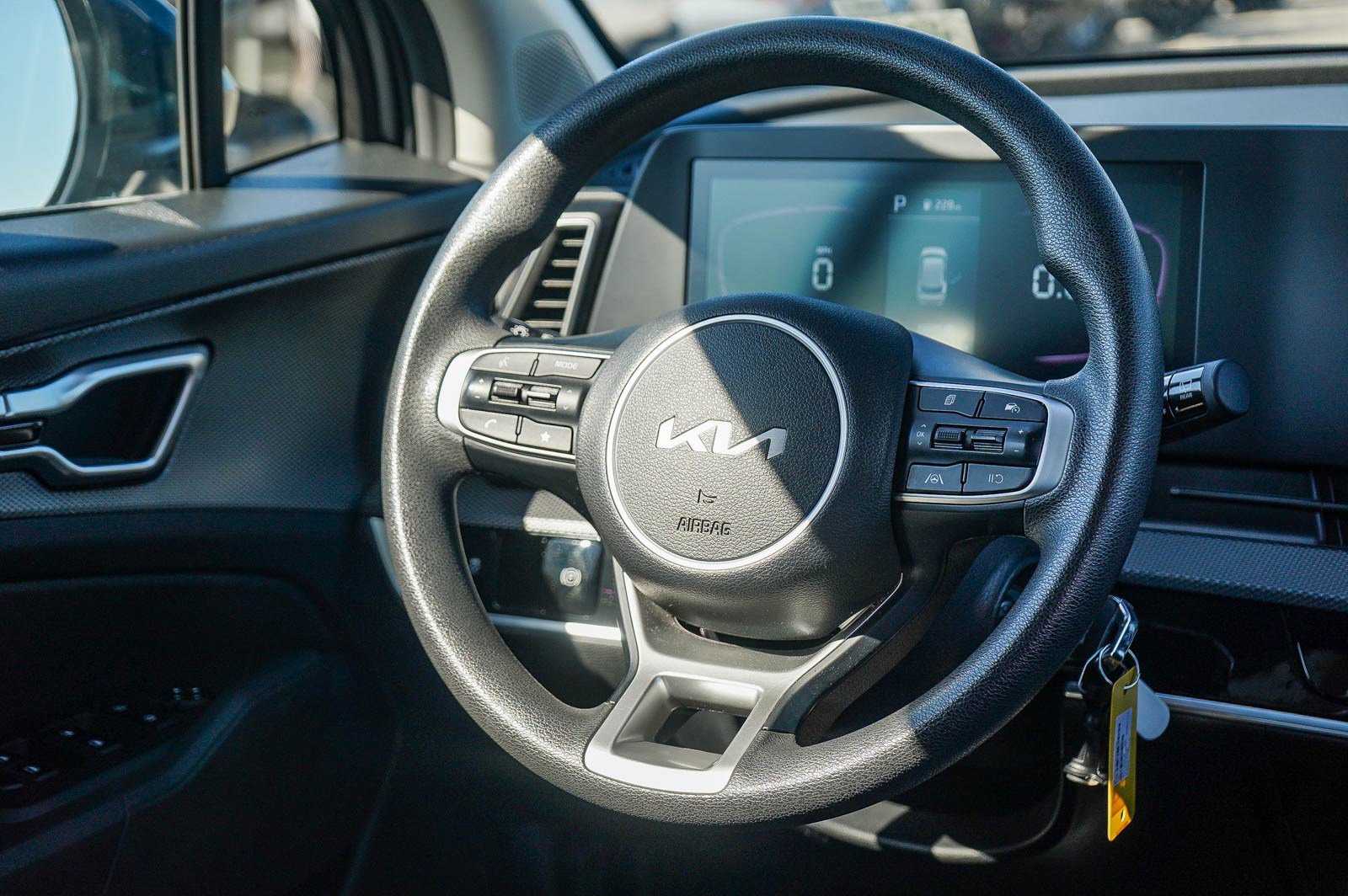 Used 2024 Kia Sportage LX image 14