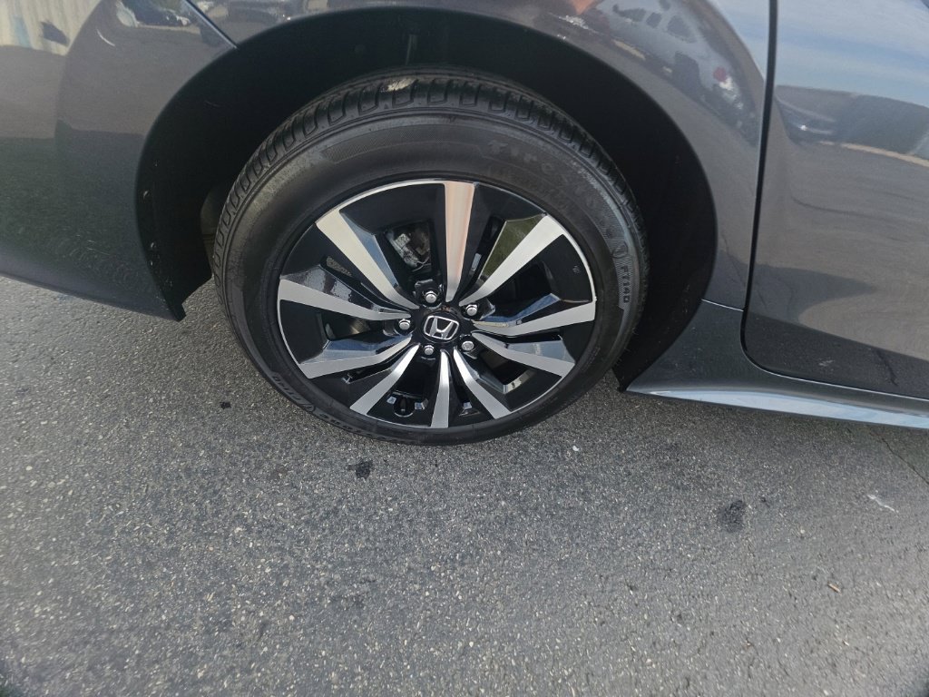Used 2024 Honda Civic EX image 9