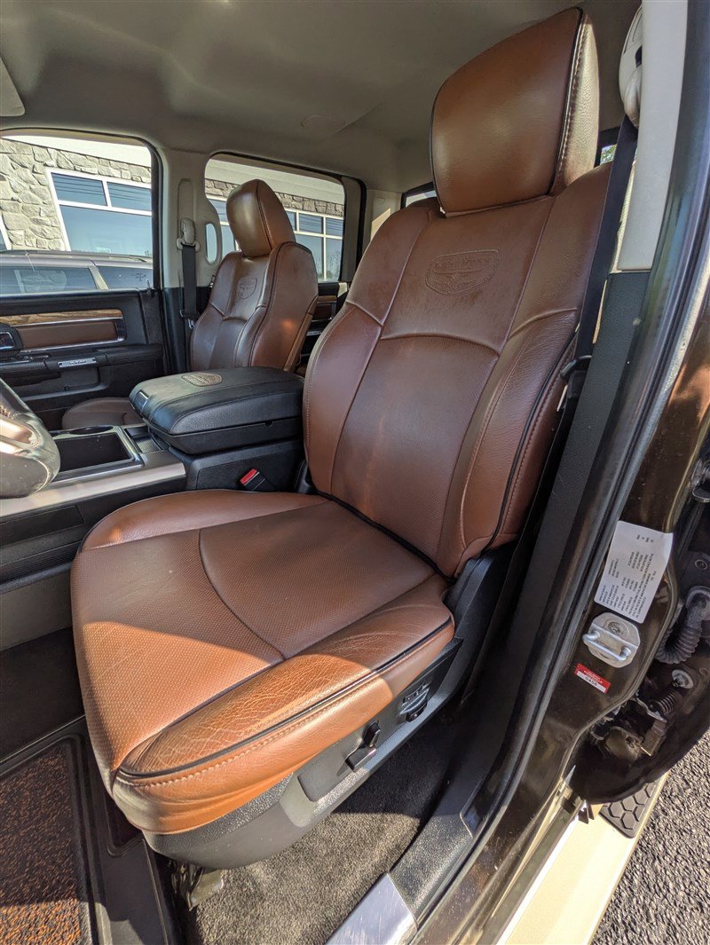 Used 2014 RAM 1500 Laramie Longhorn w/ Convenience Group AWD/4WD image 19