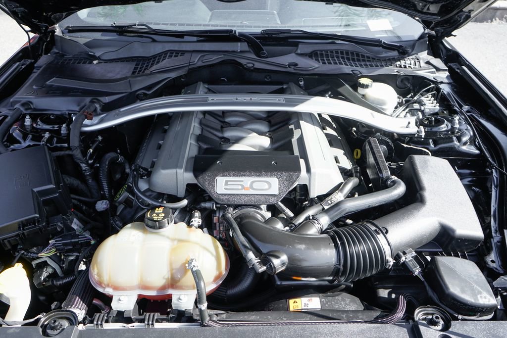 Used 2017 Ford Mustang GT Premium RWD image 12