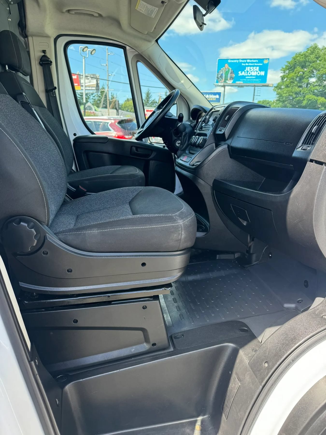 Used 2021 RAM ProMaster 2500 FWD image 14