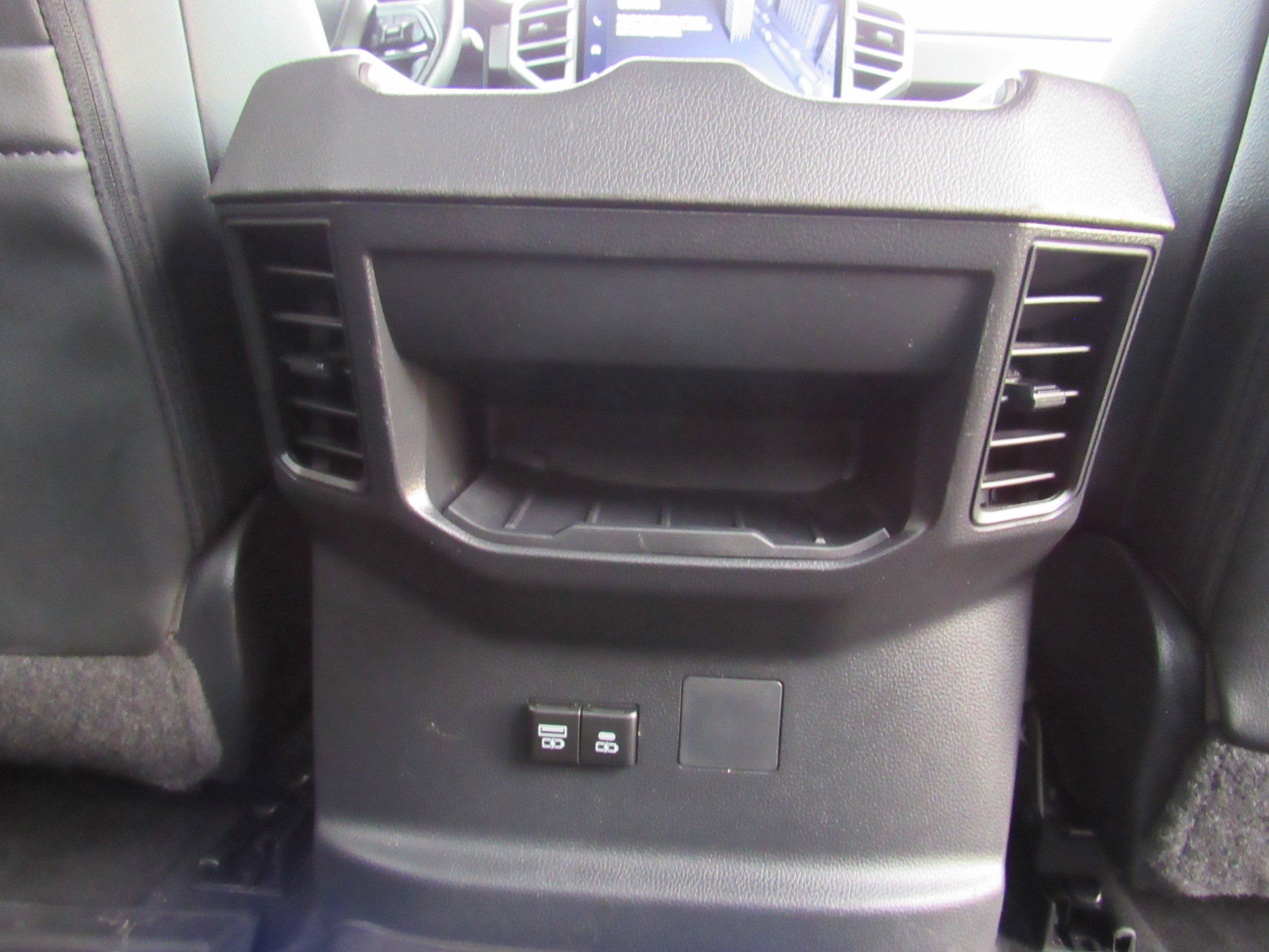 Used 2024 Toyota Tundra Limited image 39