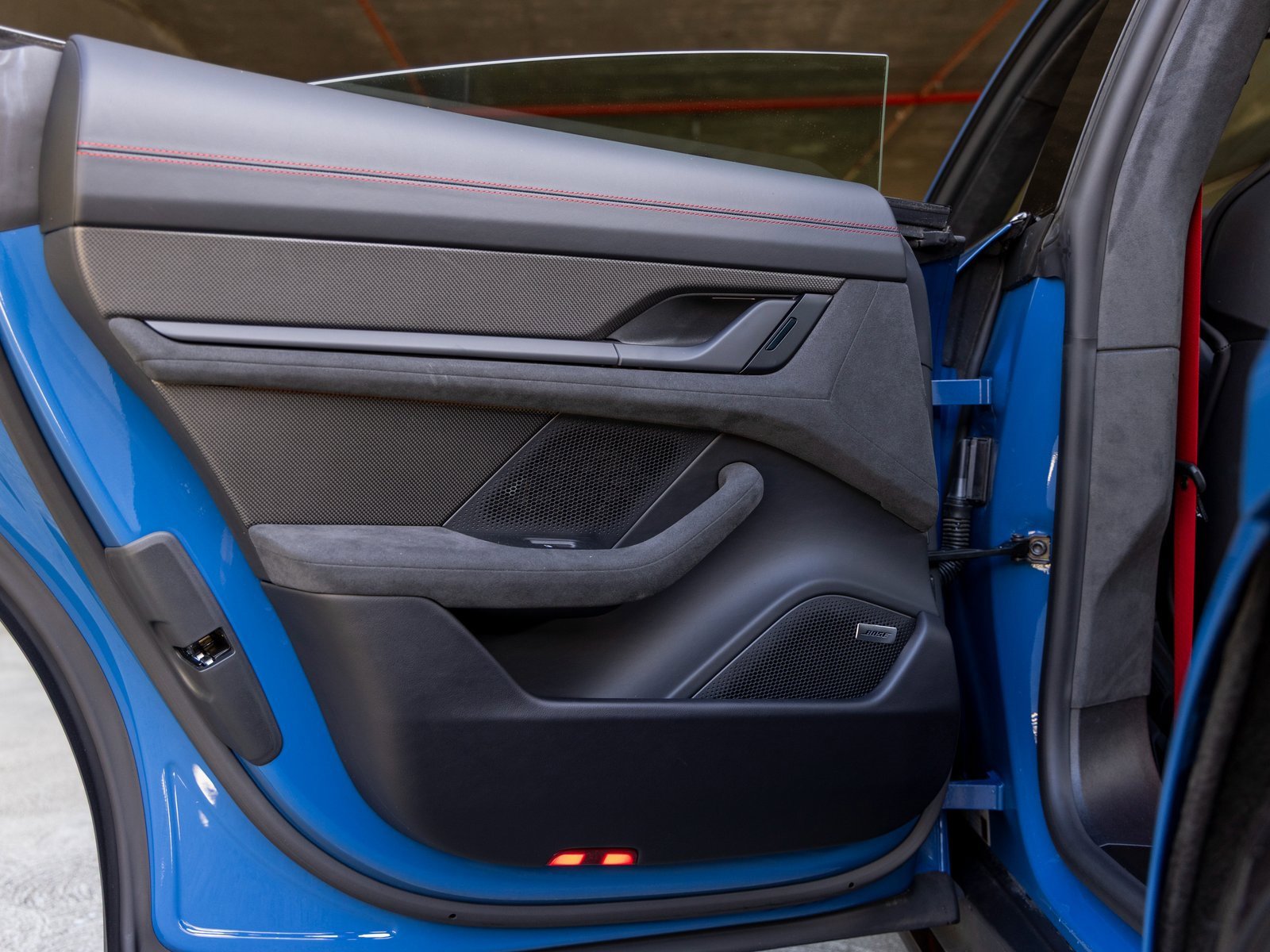 New 2025 Porsche Taycan GTS image 35