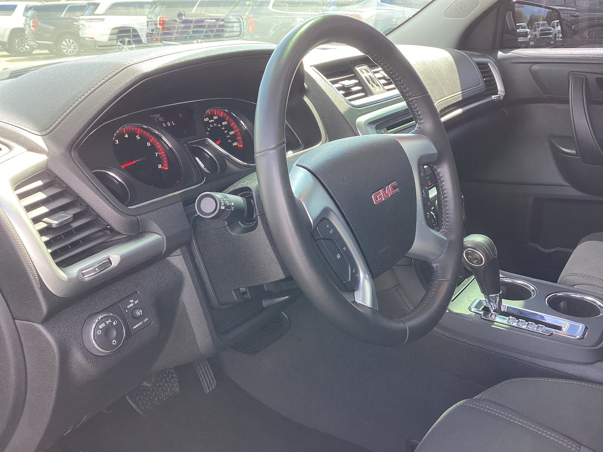 Used 2016 GMC Acadia SLE FWD image 11