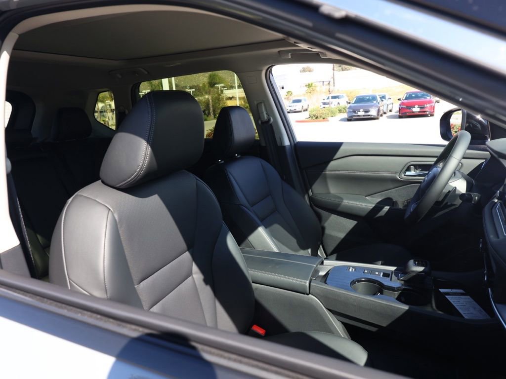 New 2026 Nissan Rogue Dark Armor image 21