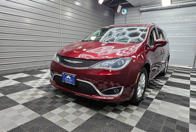 Used 2017 Chrysler Pacifica Touring-L FWD image 45