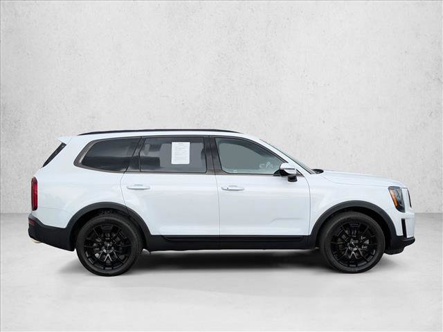 Used 2022 Kia Telluride SX w/ SX Prestige Package image 4