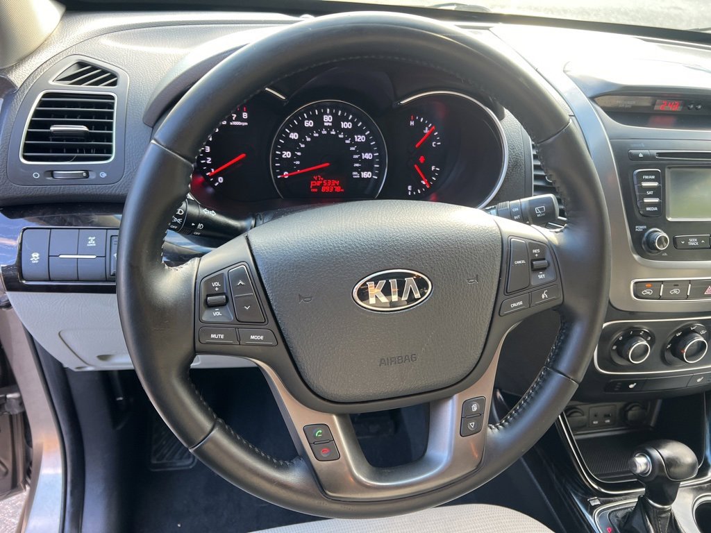 Used 2015 Kia Sorento LX image 13