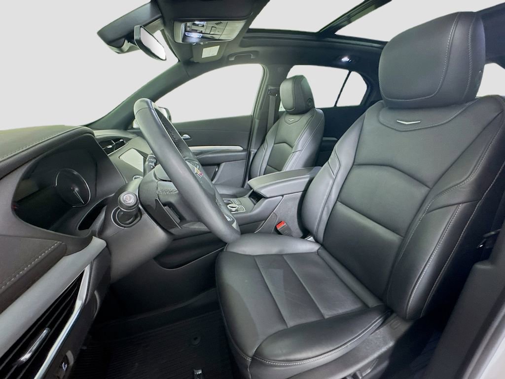 Used 2023 Cadillac XT4 Premium Luxury w/ Cold Weather Package image 9