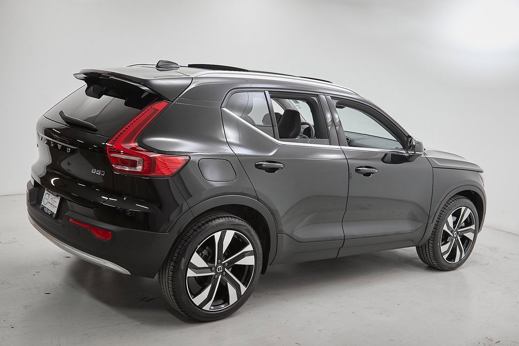 Certified 2024 Volvo XC40 B5 Plus w/ Protection Package Premier image 10