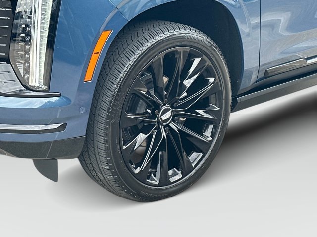 Used 2026 Cadillac Escalade ESV Platinum Sport w/ LPO, ONYX Package AWD/4WD image 29
