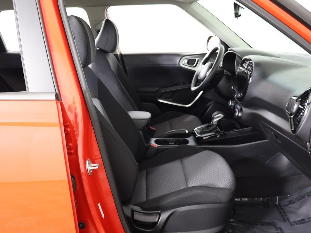 Used 2024 Kia Soul S FWD image 28